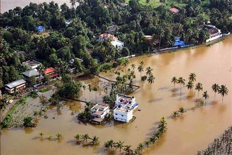 Kerala Rain Update 42 Killed Over A Lakh Shifted In Relief Camps