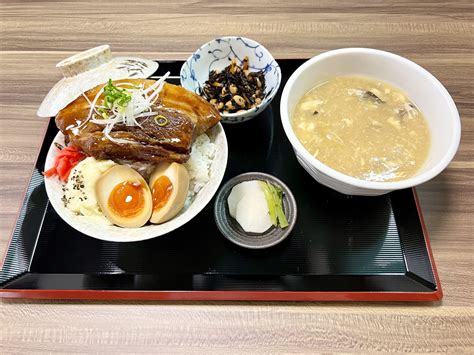 高田馬場のおしゃれな和食ランチを食べるなら、高級豚の角煮丼をオススメ！ 角煮丼屋くろしろ