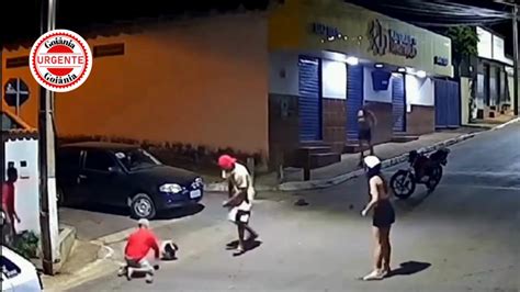 Idoso é Brutalmente Agredido Capacete em Briga de Trânsito