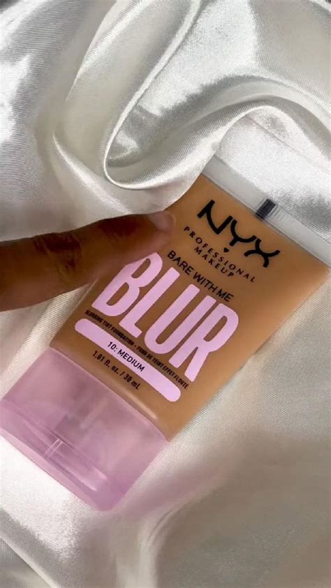 Nyx Professional Makeup Born To Glow Naturally Radiant Foundation Medium Coverage Natural