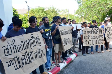 Les Chauffeurs De Taxi De Patong Protestent Contre Un Projet De