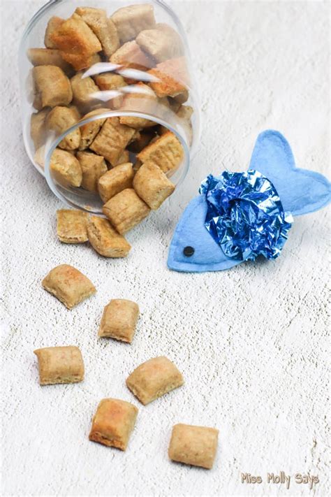 Homemade Cheesy Tuna Cat Treats your Cat will Meow For!