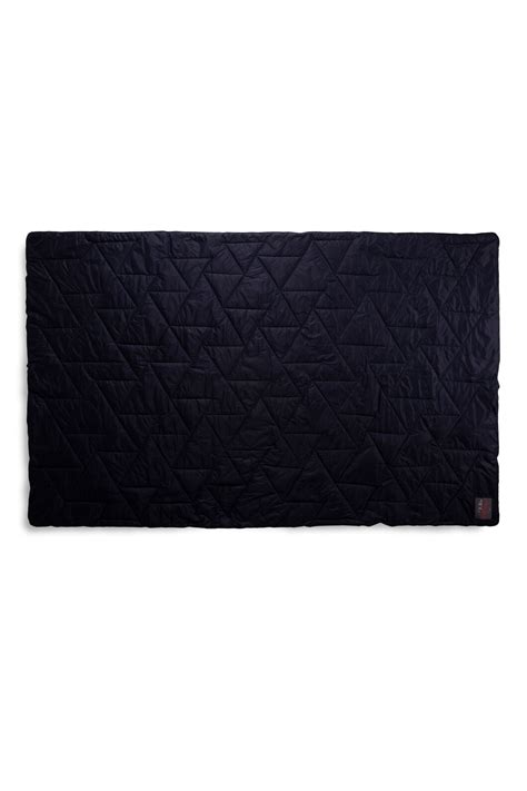 Macpac Uber Synthetic Quilt Macpac