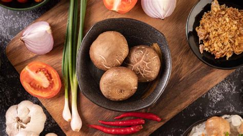 8 Shiitake Mushroom Benefits Healthshots