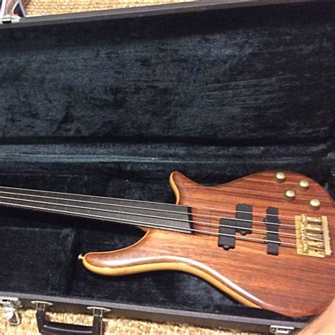 Bass Collection Sb460 Fretless By Sgc Nanyo Japan Hobbies And Toys Music And Media Musical