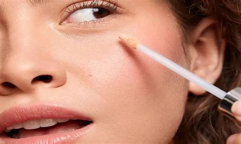 Concealer Tip How To Choose The Right Shade For Your Skin Tone