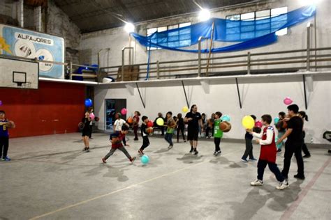 Reacondicionamiento Del Centro De Barrio De Atl Ntida En Donde