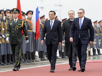 International German China Org Cn Li Keqiang In Moskau Eingetroffen