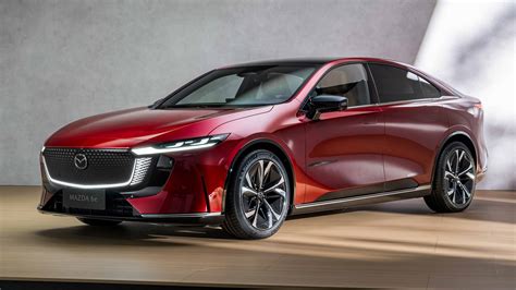 Official: the electric, good-looking Mazda 6e saloon is coming to the