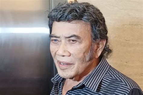 Besuk Ridho Rhoma Di Penjara Rhoma Irama Tanyakan Sudah Latihan Vokal