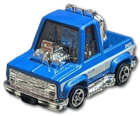 Hot Wheels Toon D 83 Chevy Silverado Tooned 4 5 104 250 2022 Blue Contemporary