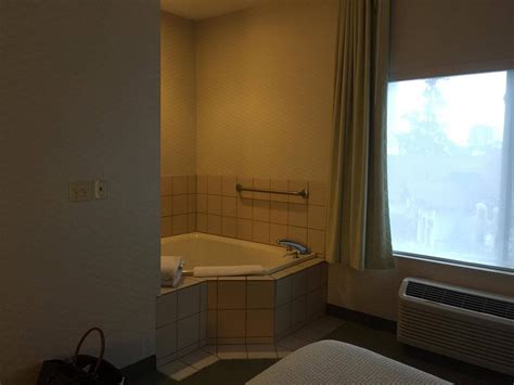 Top 14 Hotels with Jacuzzi in Room in Frankenmuth ️ 2025