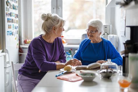 7 Ways To Respond When Your Elderly Loved One Repeats Themselves Rest