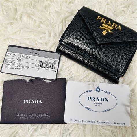 すので Prada Prada サフィアーノ 財布 折りたたみ ミニウォレット 二つ折り コバルトの通販 By Yfeets Shop｜プラダならラクマ ファッショ