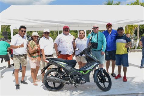 La Fundación de Parques y Museos de Cozumel celebró al magisterio de