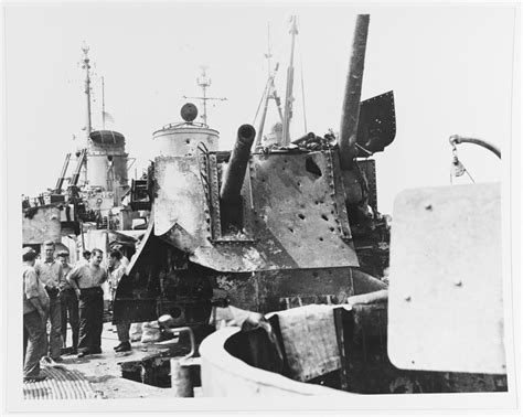 Nh 75425 Uss Laffey Dd 724 Severely Damaged