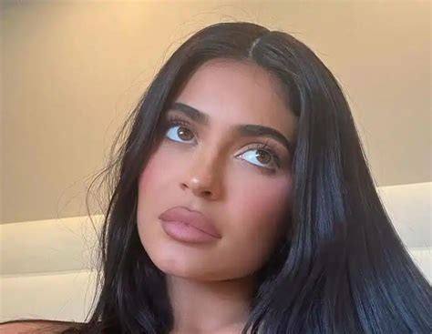 Kylie Jenner Instagram Confident Person Full Lips Lip Fillers