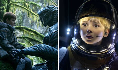 Lost In Space Netflix Episode 1 Recap What Happens In Lost In Space