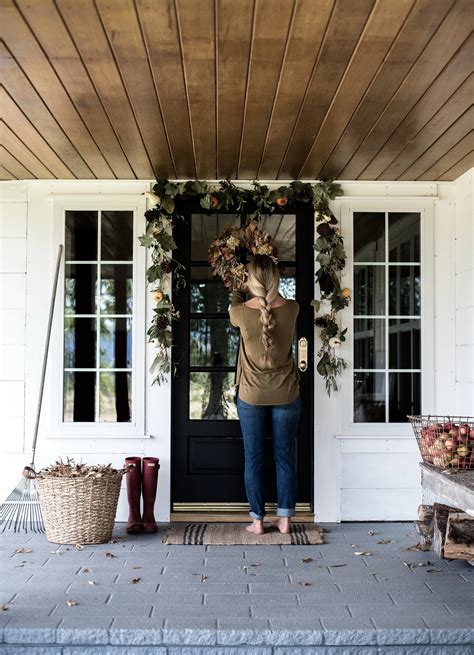 Simple Fall Decorating Ideas for your Front Porch - Boxwood Ave.