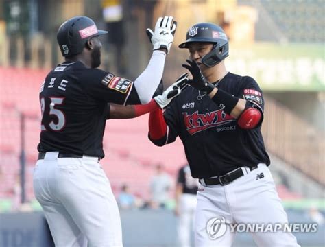 장성우 3점 홈런 포함 5타점kt 두산과 3연전 싹쓸이에 5연승 한국경제