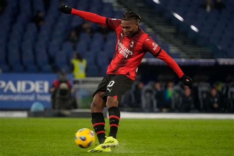 Leao Non Si Nasconde Il Mio Futuro Al Milan A Chi Mi Critica