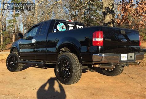 2004 Ford F 150 With 20x12 44 Moto Metal Mo970 And 33125r20 Federal Couragia Mt And Leveling