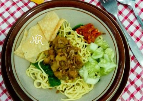 Resep Mie Ayam Pangsit oleh Niken Rosanti - Cookpad