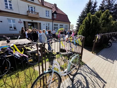 Konflikt w szkole się zaognia Rodzice odpowiadają dyrektorce