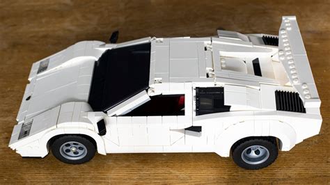 LEGO 10337 Lamborghini Countach 5000 Quattrovalvole Review