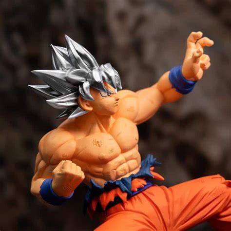 Goku Figure Special Blood Of Saiyans Ultra Instinct