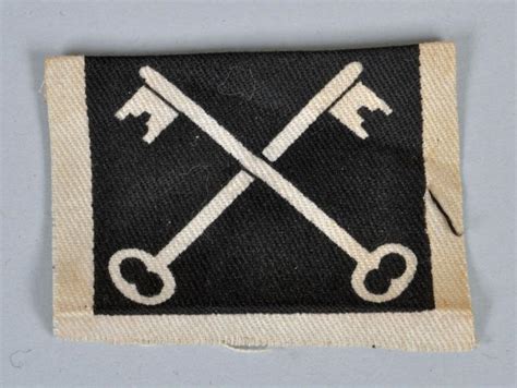 Regimentals BRITISH WWII 2ND INFANRY DIVISION SINGLE PRINTED CROSSED