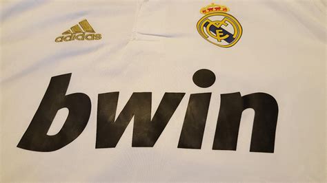 Real Madrid Cristiano Ronaldo Bwin 7 Soccer Jersey Shirt Large Nwt