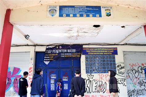 Tribun Dan Stadion Saksi Bisu Tragedi Kanjuruhan Foto