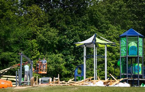 Lakeland Building Playground At Oak Ridge Park Memphis Local Sports