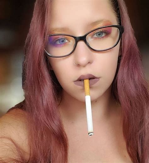 Smoking Cigarettes Is Sexy On Instagram Beautiful Becky 😍 Smokinbecky” Women Smoking Sexy