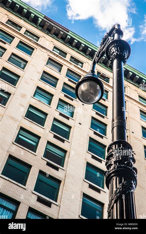 Vintage Street Lamp And New York City Architecture Stock Photo Alamy