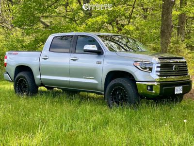 Toyota Tundra With X Fuel Assault And R Nitto Ridge