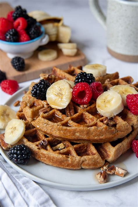 Fluffy Gluten Free Banana Waffles with Oatmeal - Blender Recipe