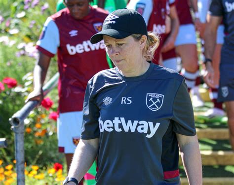 Skinner Fully Focused On West Hams Development Ahead Of Chelsea Clash