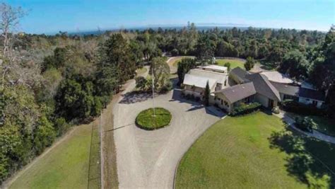 20 Photos of Oprah Winfrey's $90 Million Montecito Home