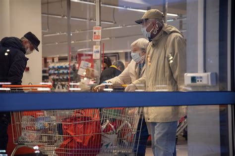 Radno Vreme Za Praznike Kada Rade Marketi Pijace I Tr Ni Centri