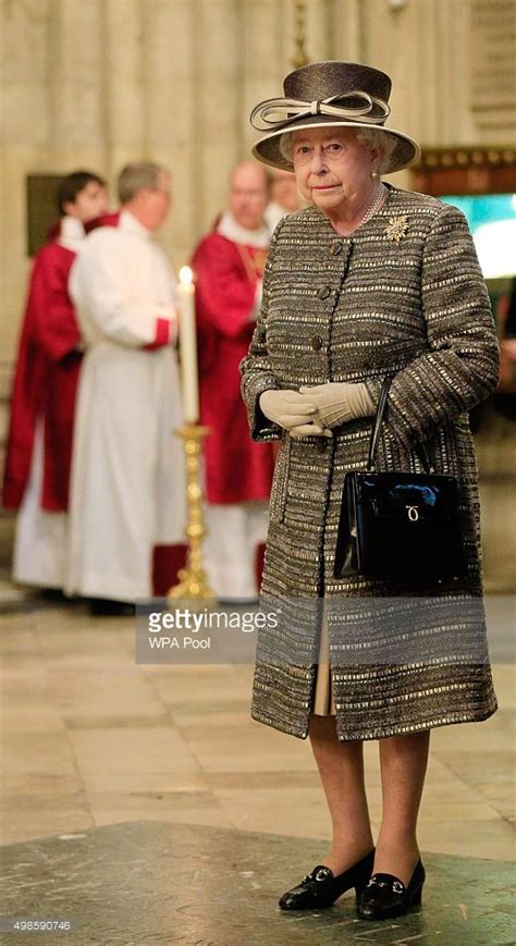 Queen elizabeth ii attends the inauguration of the tenth general – Artofit