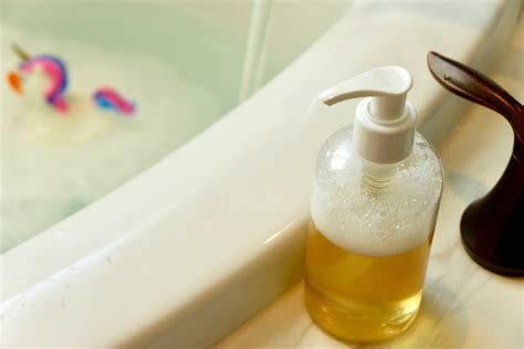 Homemade Bubble Bath - Recipes with Essential Oils