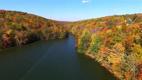 Watch Fall Foliage in Hudson Valley, New York | Condé Nast Traveler ...