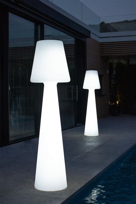 Lampada Da Esterno Lola H Cm In Polietilene Luce Bianco Freddo G