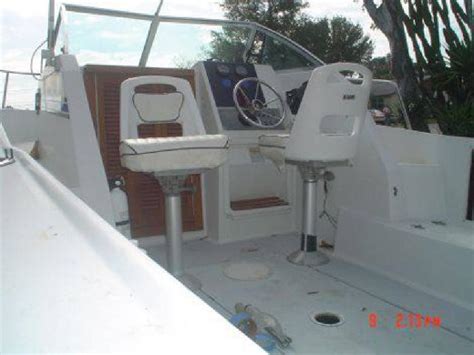 1st Image For 1988 22 Foot Chris Craft Cuddy Cab Sea Hawk