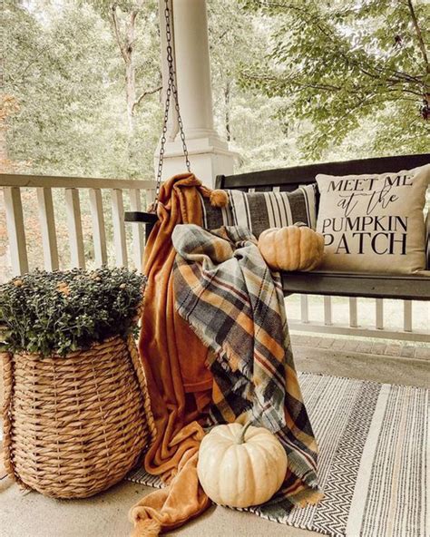 20 Warm And Cozy Porch Ideas For This Fall