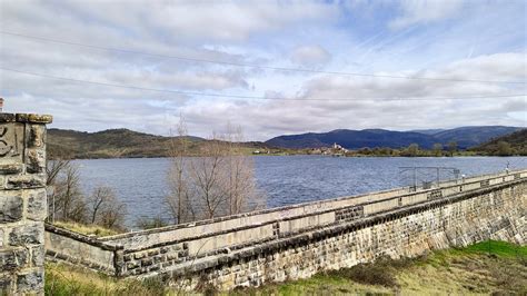 Nubes Y Claros Embalse De Ullibarri Gamboa Eitb Eus Flickr