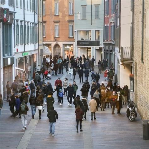 Weekend In Zona Gialla Controlli Intensificati Avanti Con La Didattica