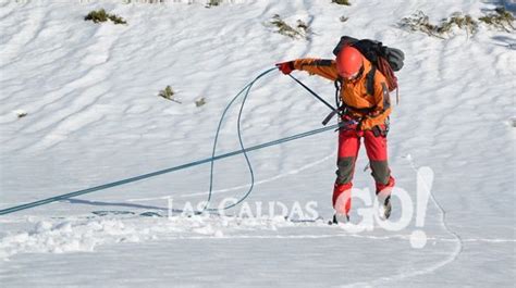 Curso de Montañismo Invernal Nivel Iniciación Uso crampones y piolet